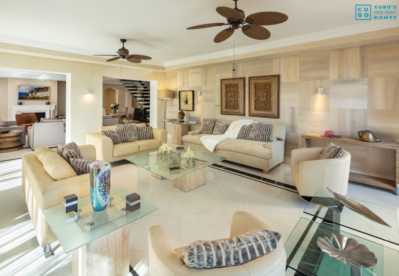 Appartement à Marbella - Cubo's Luxury Beach Front Duplex Puerto Banus