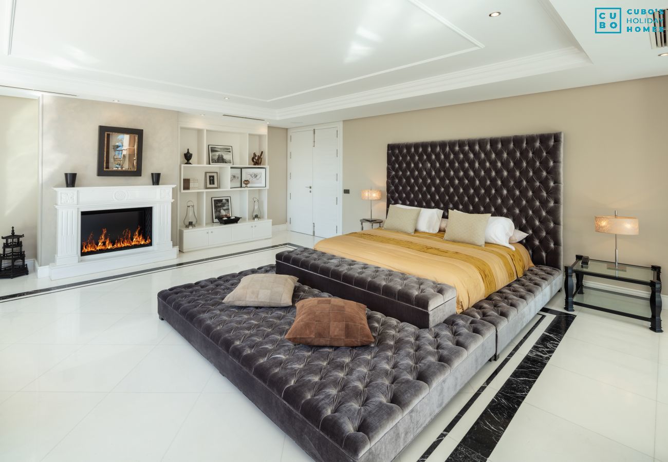 Appartement à Marbella - Cubo's Luxury Beach Front Duplex Puerto Banus
