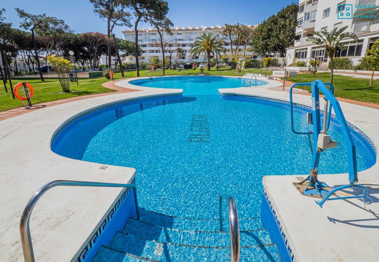 Piscine communautaire de cet appartement à Calahonda