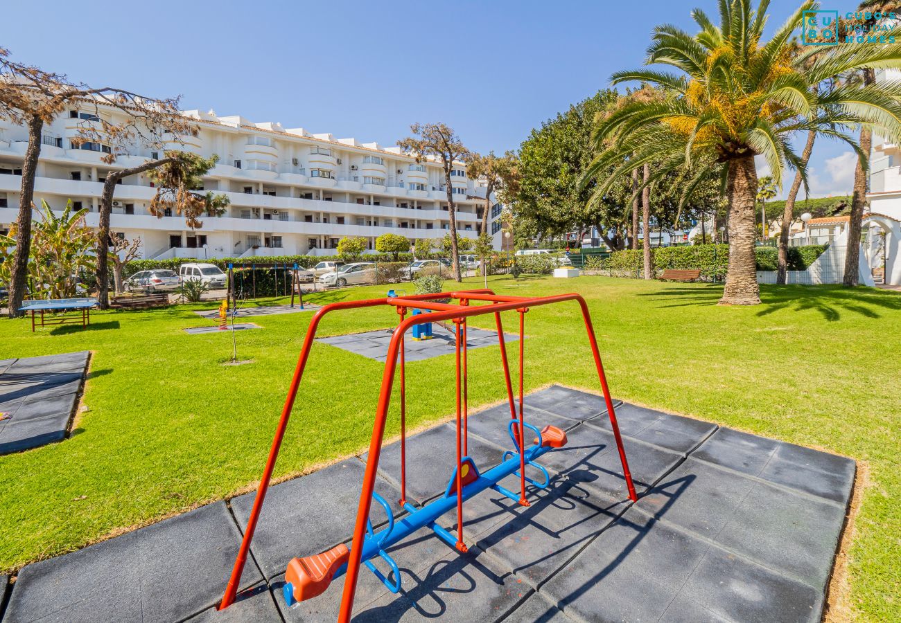 Jardin de cet appartement à Calahonda