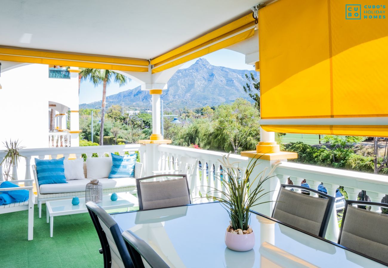 Terrasse de cet appartement à Los Naranjos (Marbella)