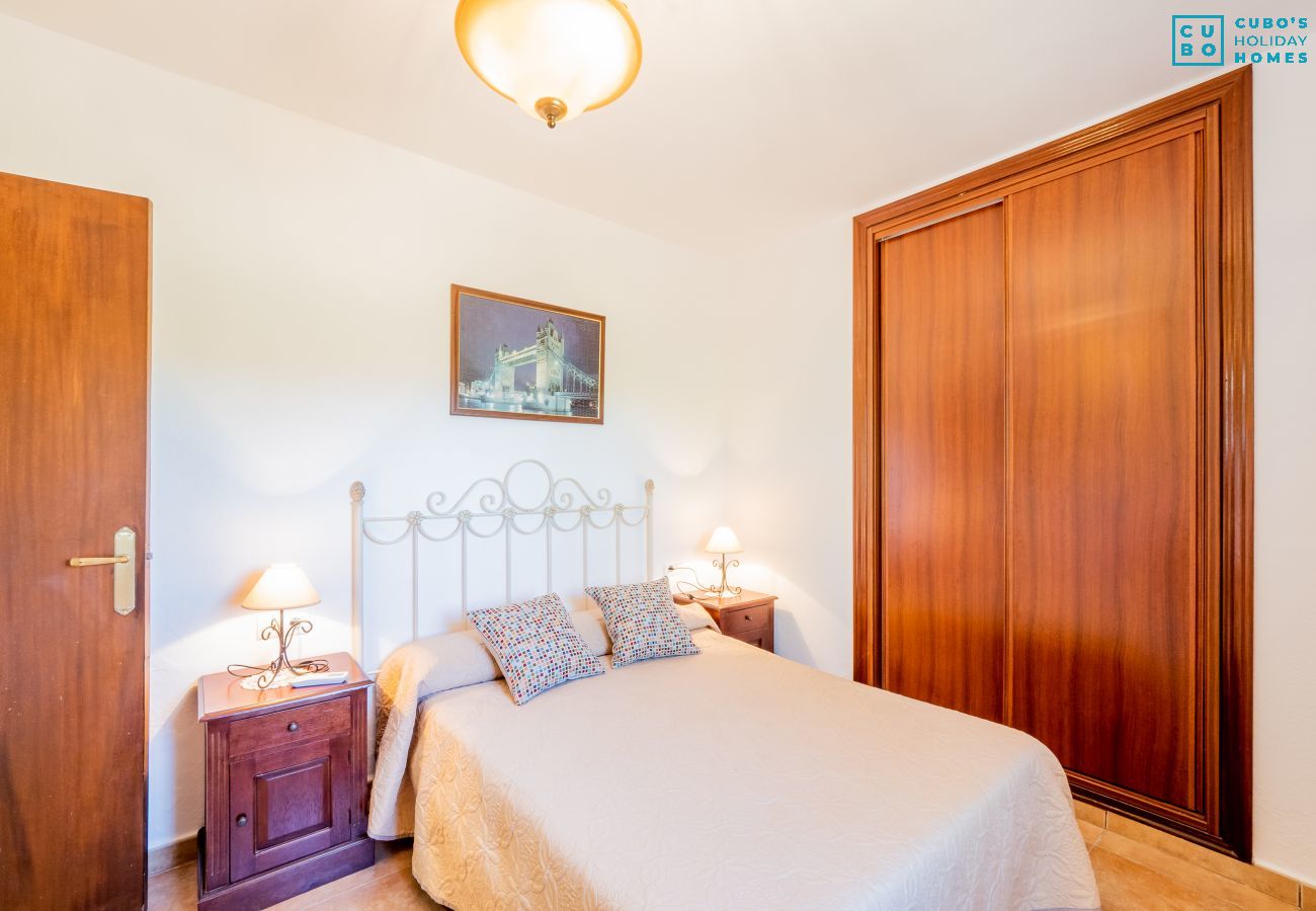 Chambre de cette maison rurale à Alhaurín el Grande