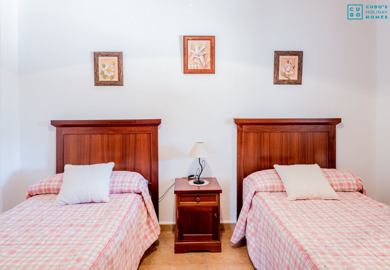 Chambre d'enfants de cette maison rurale à Alhaurín el Grande