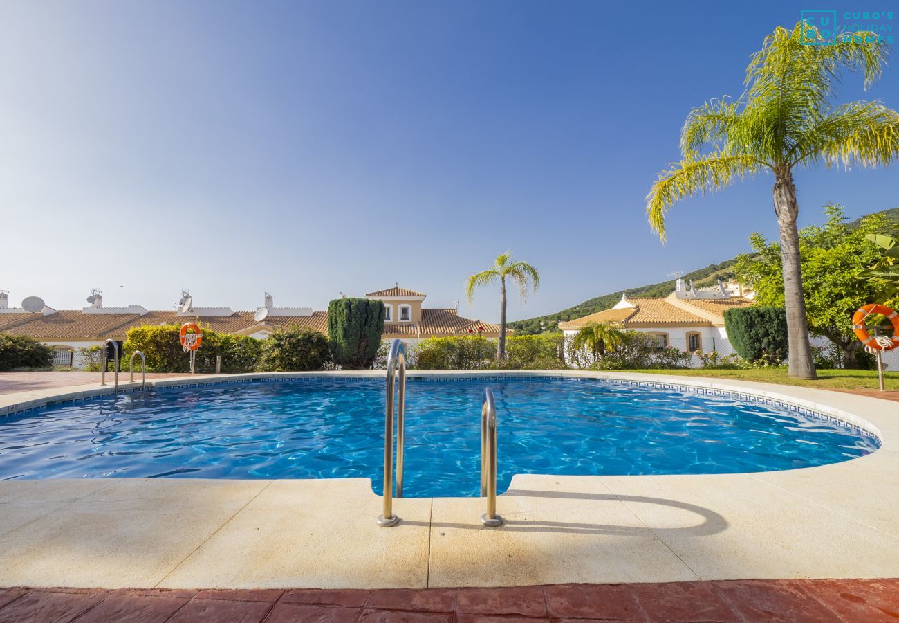 Piscine communautaire de cet appartement à Alhaurín el Grande