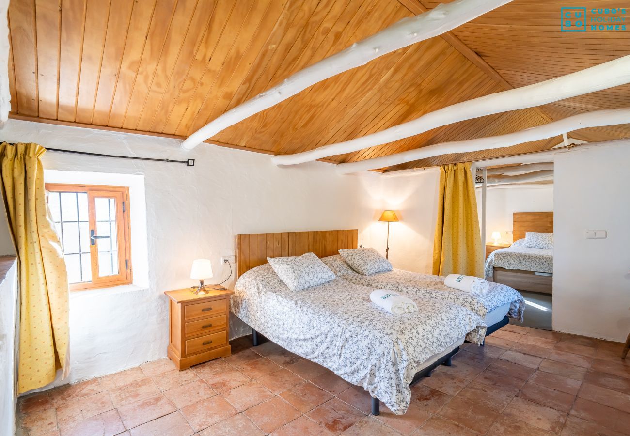 Gîte Rural à Coín - Cubo's Finca La Juntilla