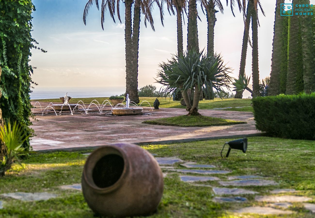 Jardin de cette villa de luxe à Malaga