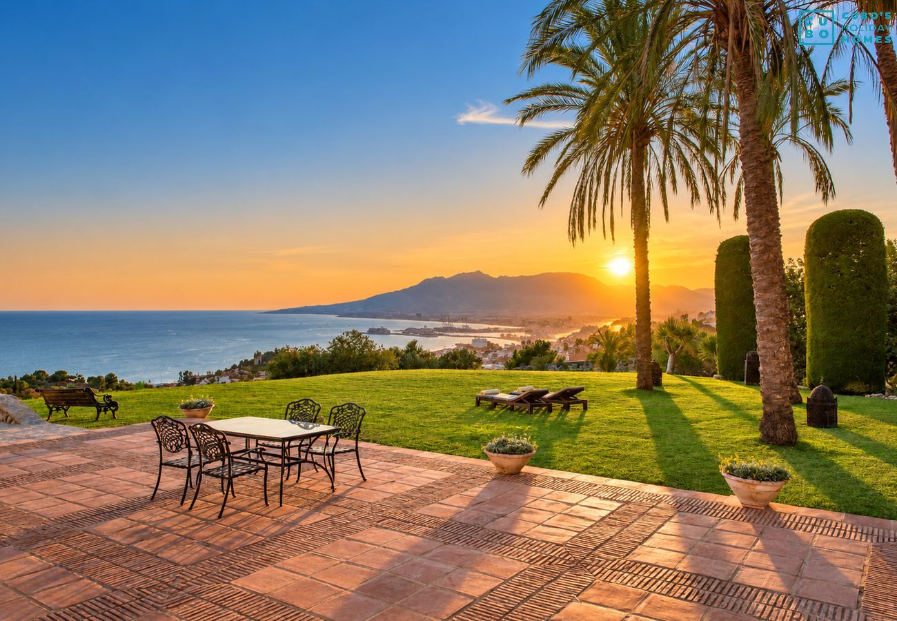 Villa à Malaga - Cubo's Mountain Bayview Luxury Villa