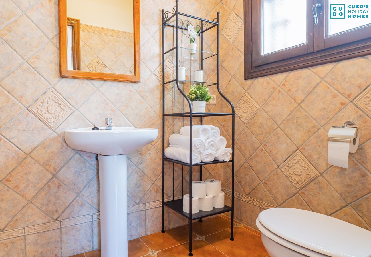 Salle de bain de cette Finca à Alhaurín el Grande