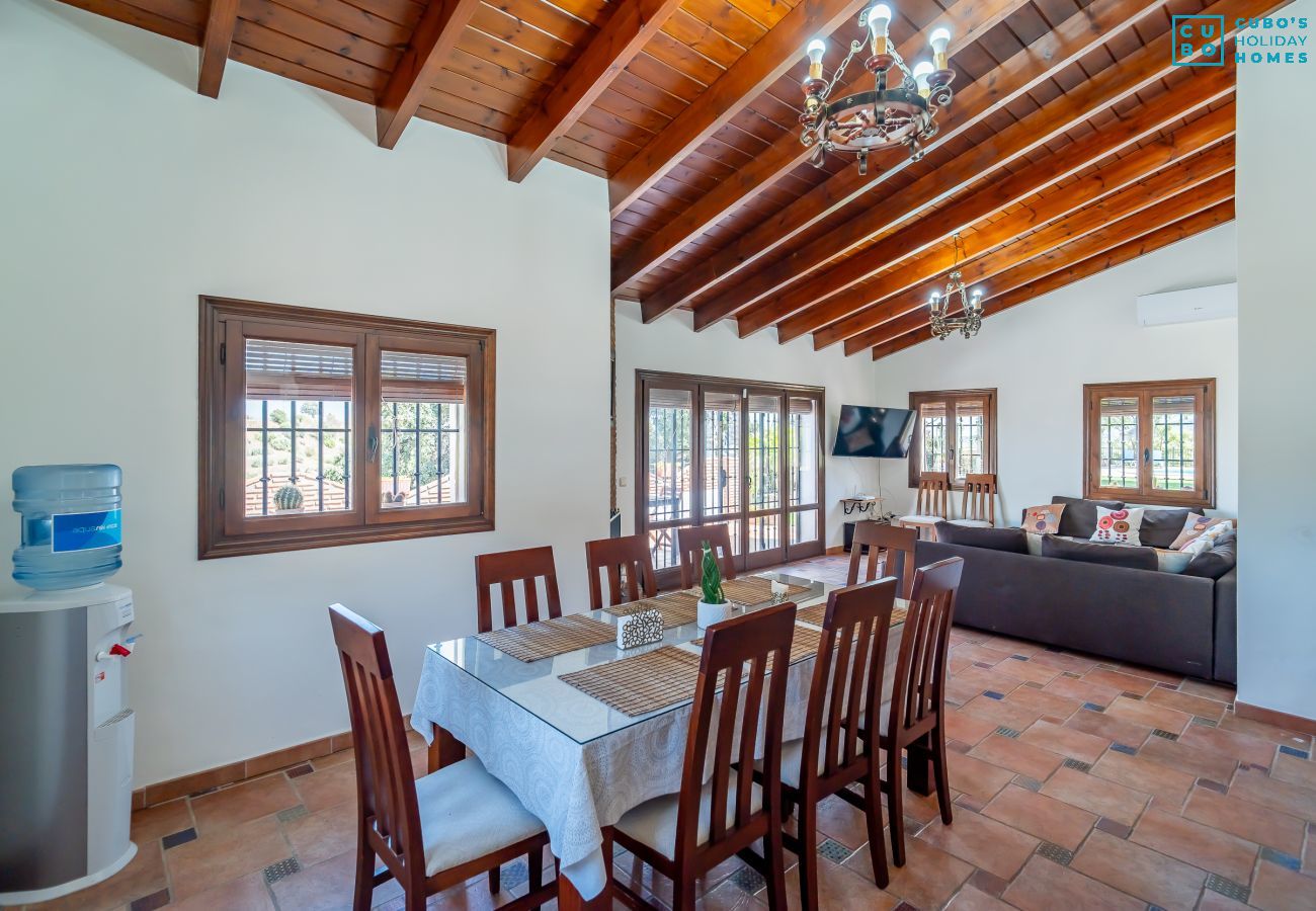 Gîte Rural à Alhaurín el Grande - Cubo's Finca La Deseada Family