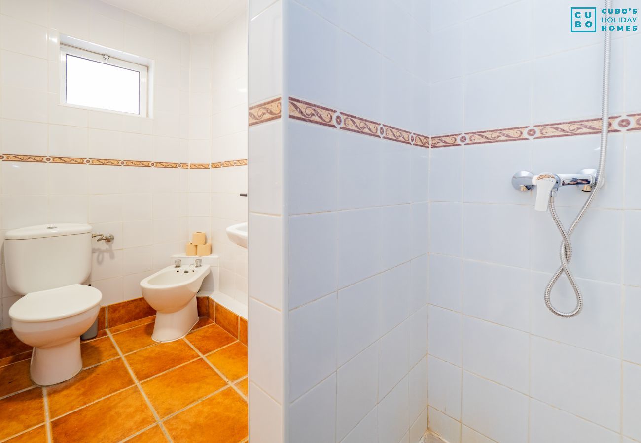 Salle de bain de ce studio à Cártama
