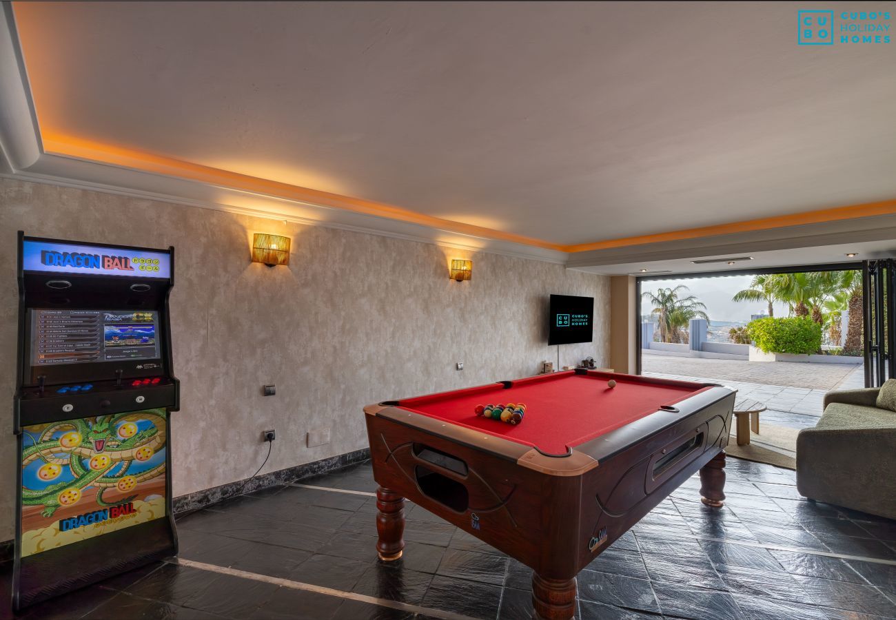 Villa à Alhaurín el Grande - Cubo's Villa Le Corbusier