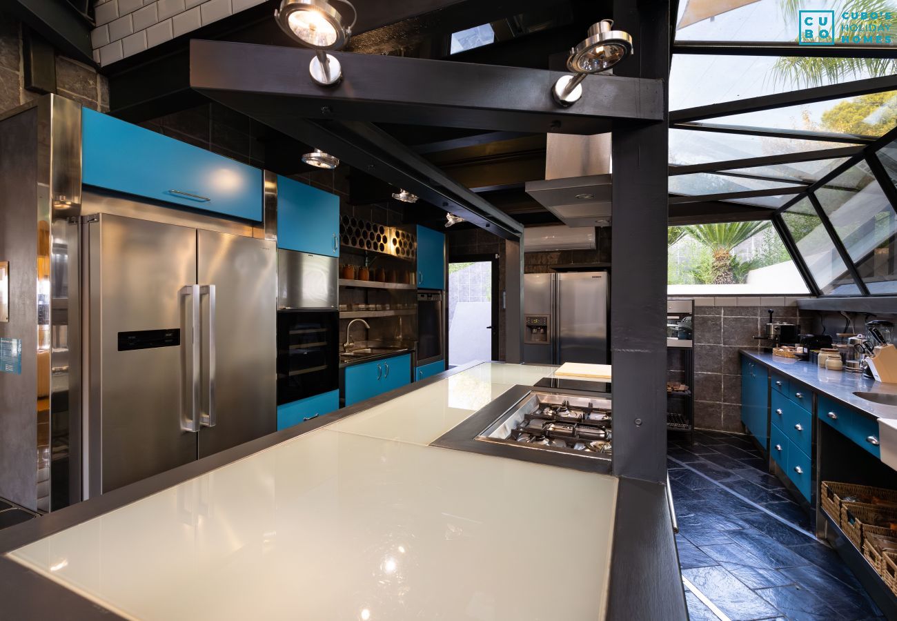 Villa à Alhaurín el Grande - Cubo's Villa Le Corbusier