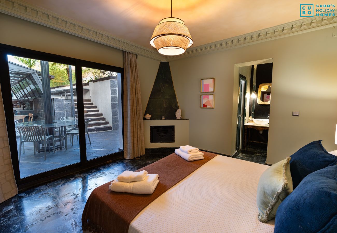 Villa à Alhaurín el Grande - Cubo's Villa Le Corbusier