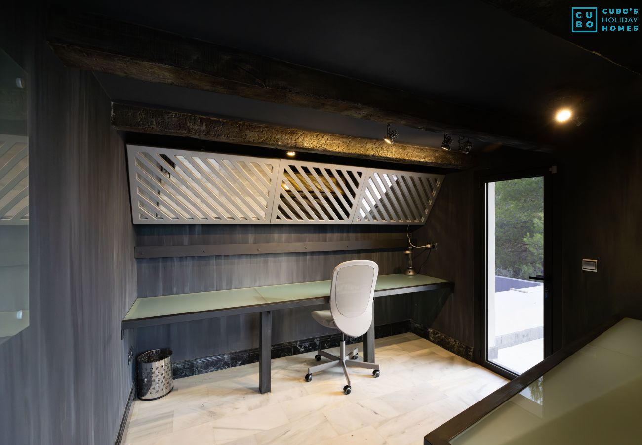 Villa à Alhaurín el Grande - Cubo's Villa Le Corbusier