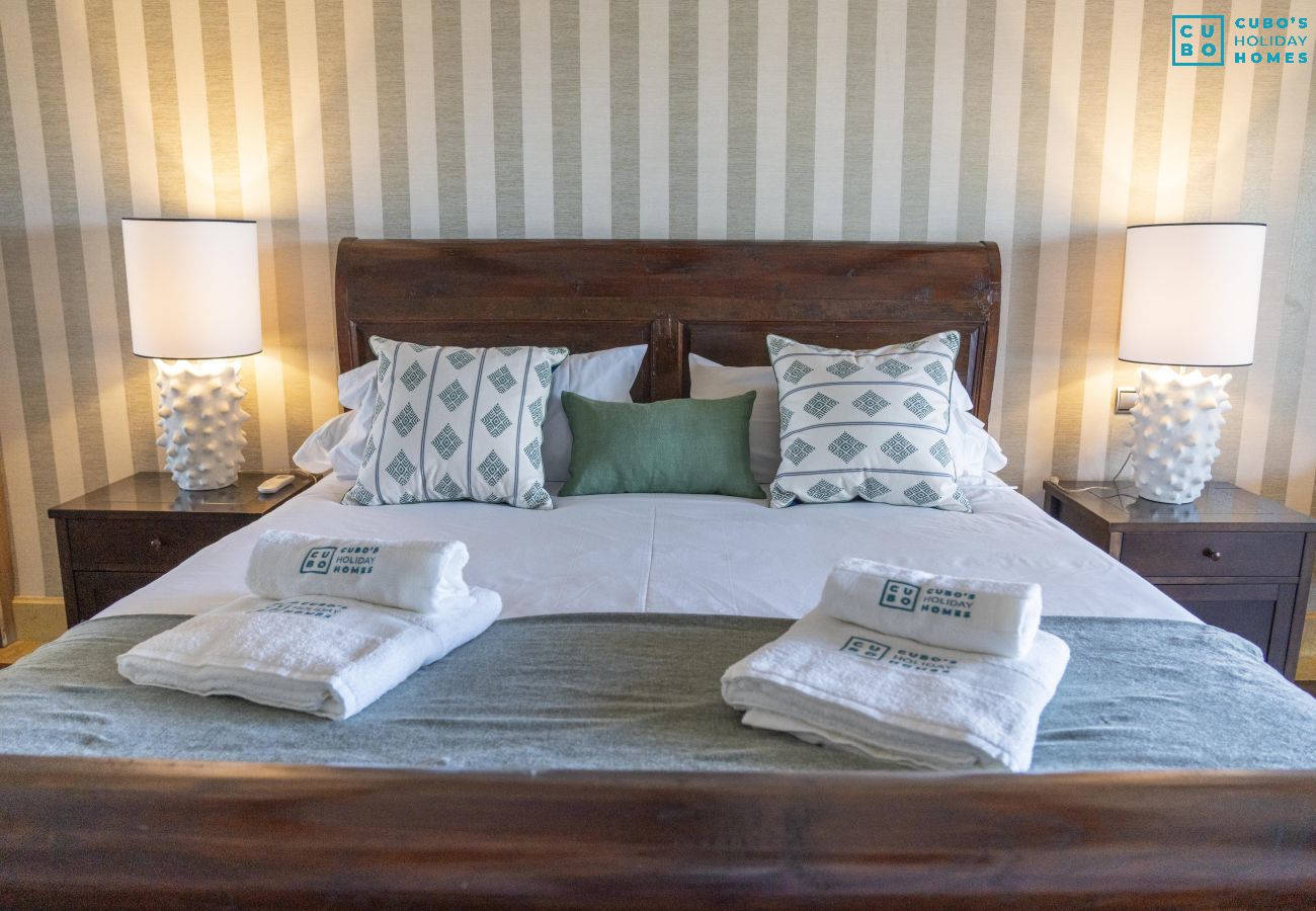 Villa à Alhaurín el Grande - Cubo's Villa Le Corbusier