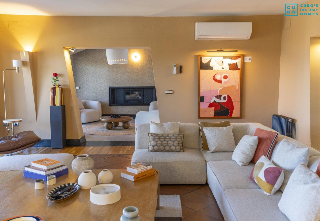 Villa à Alhaurín el Grande - Cubo's Villa Le Corbusier