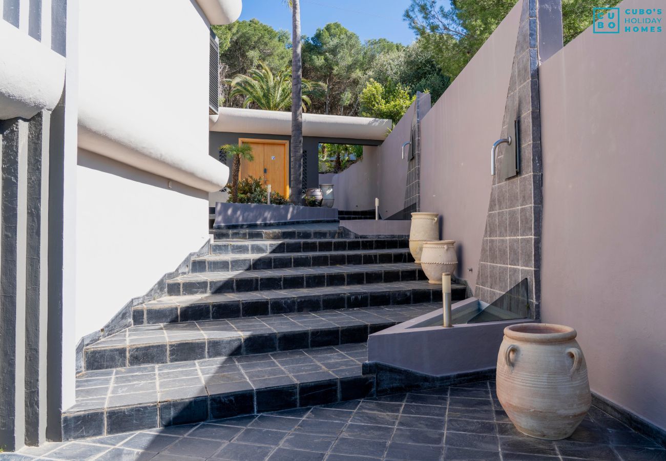 Villa à Alhaurín el Grande - Cubo's Villa Le Corbusier