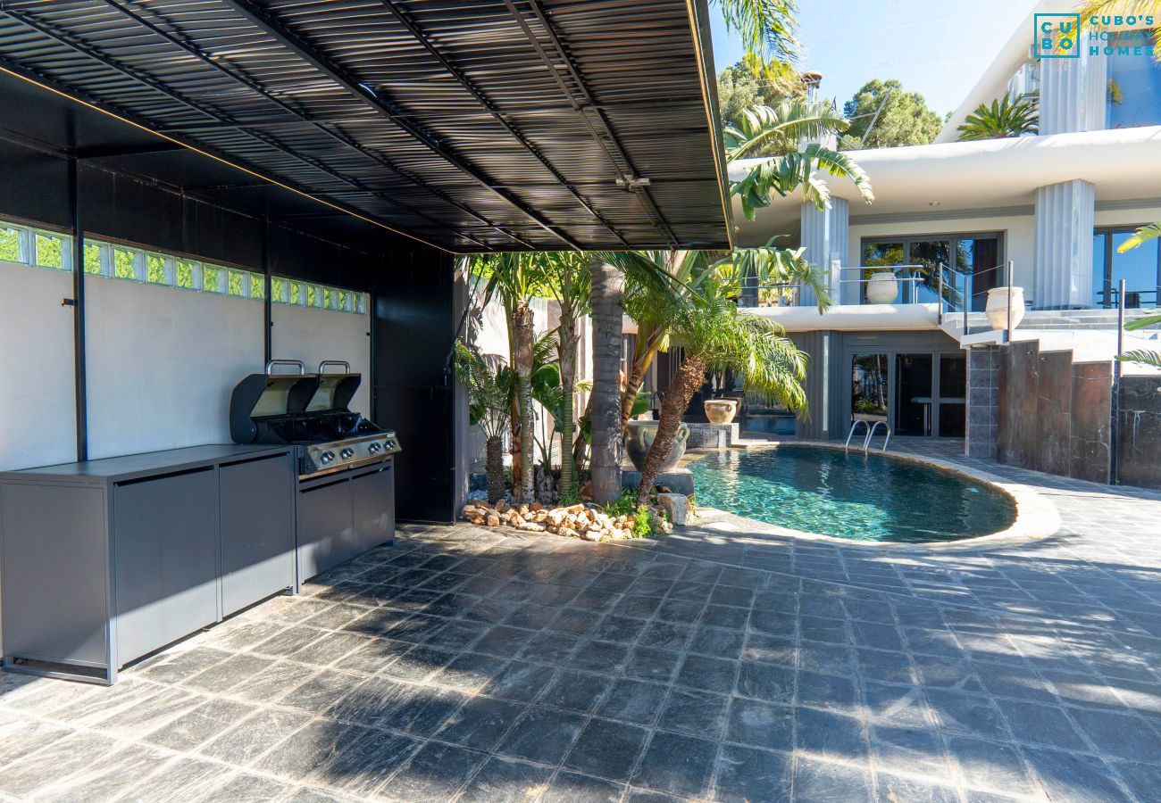 Villa à Alhaurín el Grande - Cubo's Villa Le Corbusier