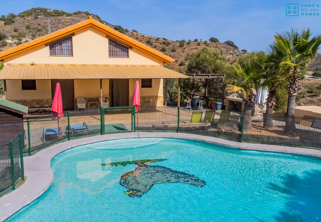 Piscine de cet appartement à Cártama