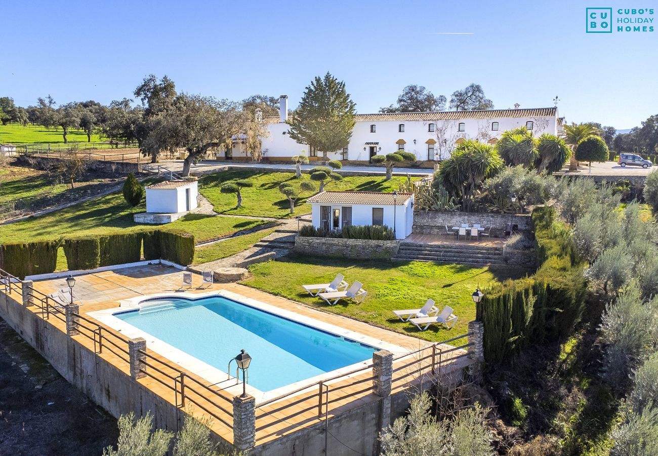 Merveilleuse maison rurale avec piscine idéale pour les familles près de Ronda