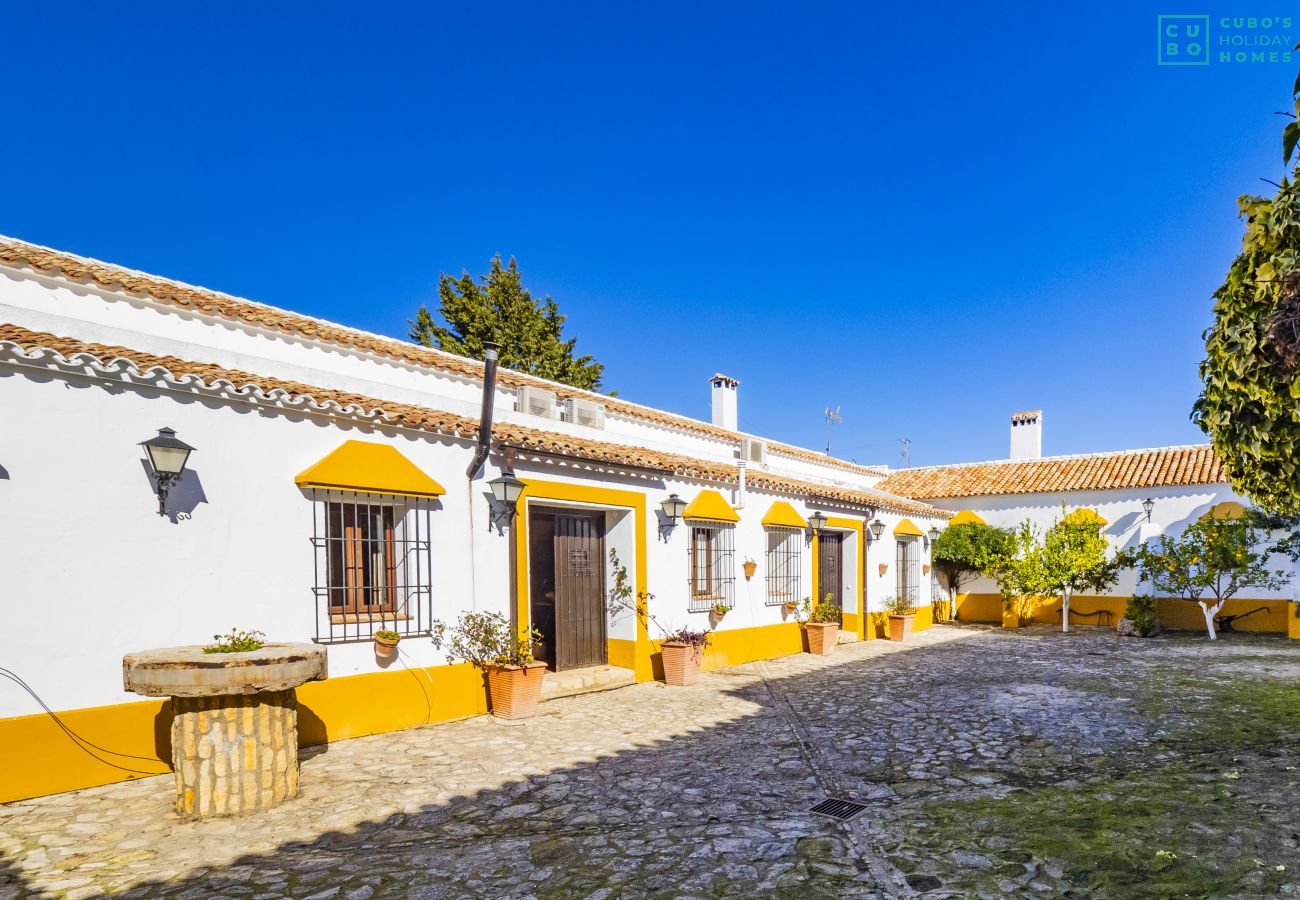 Gîte Rural à Alcalá del Valle - Cubo's Casa Rural Hacienda El Baldio