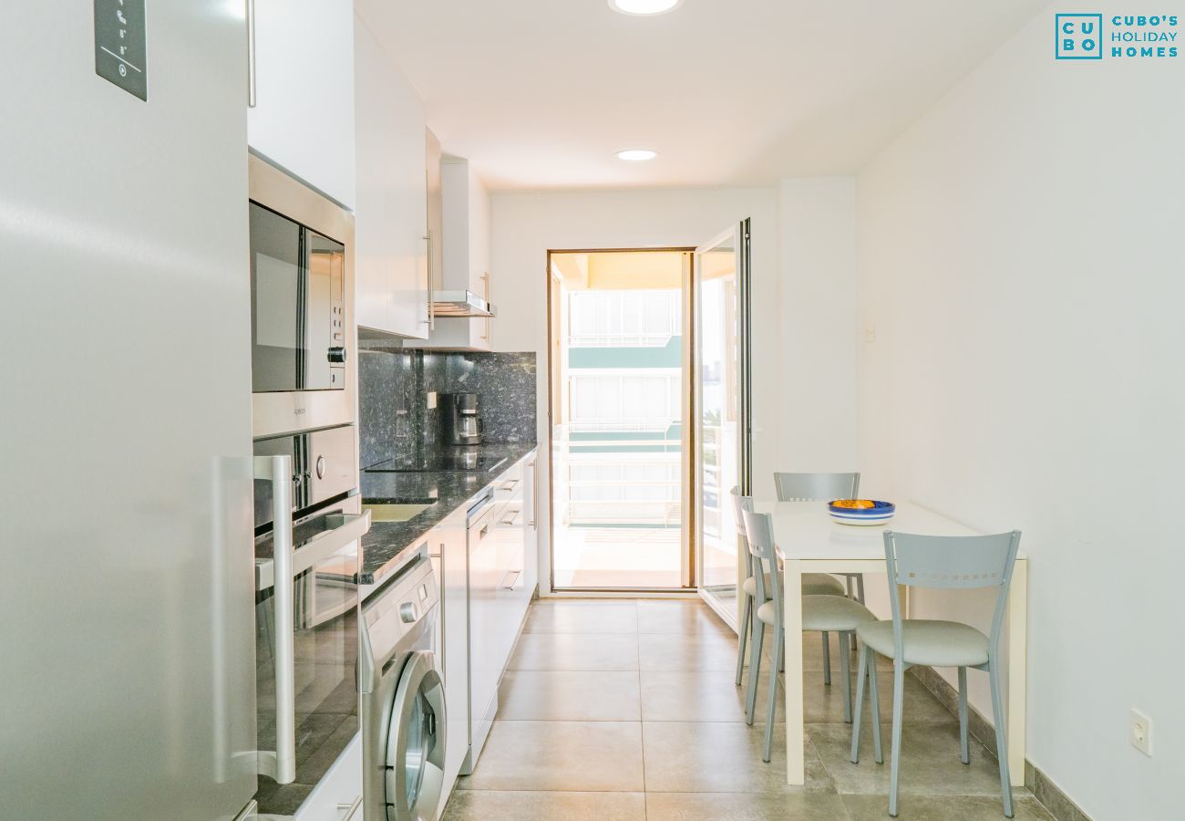 Appartement à Fuengirola - Cubo's Beach Side Flat & Free Parking