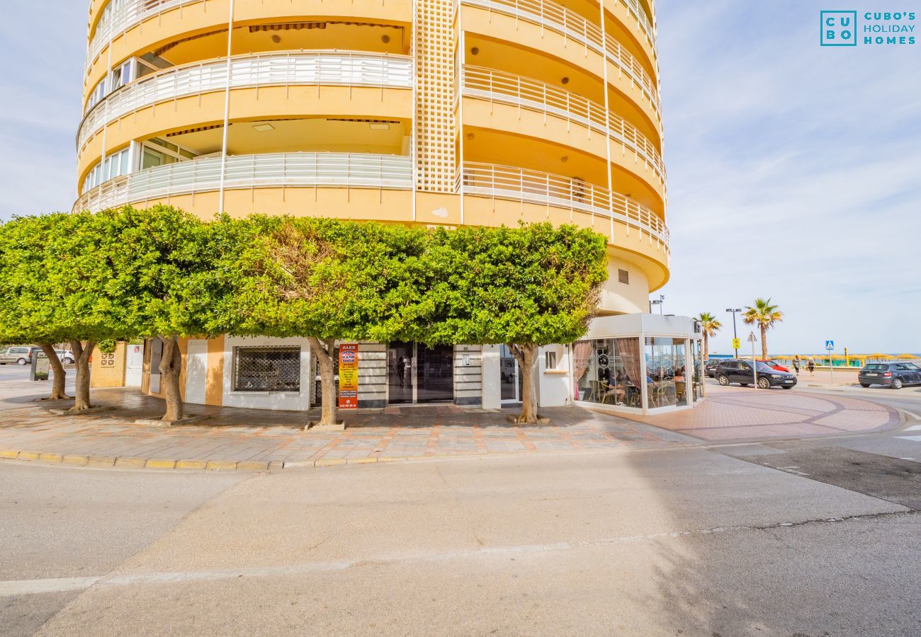 Appartement à Fuengirola - Cubo's Beach Side Flat & Free Parking