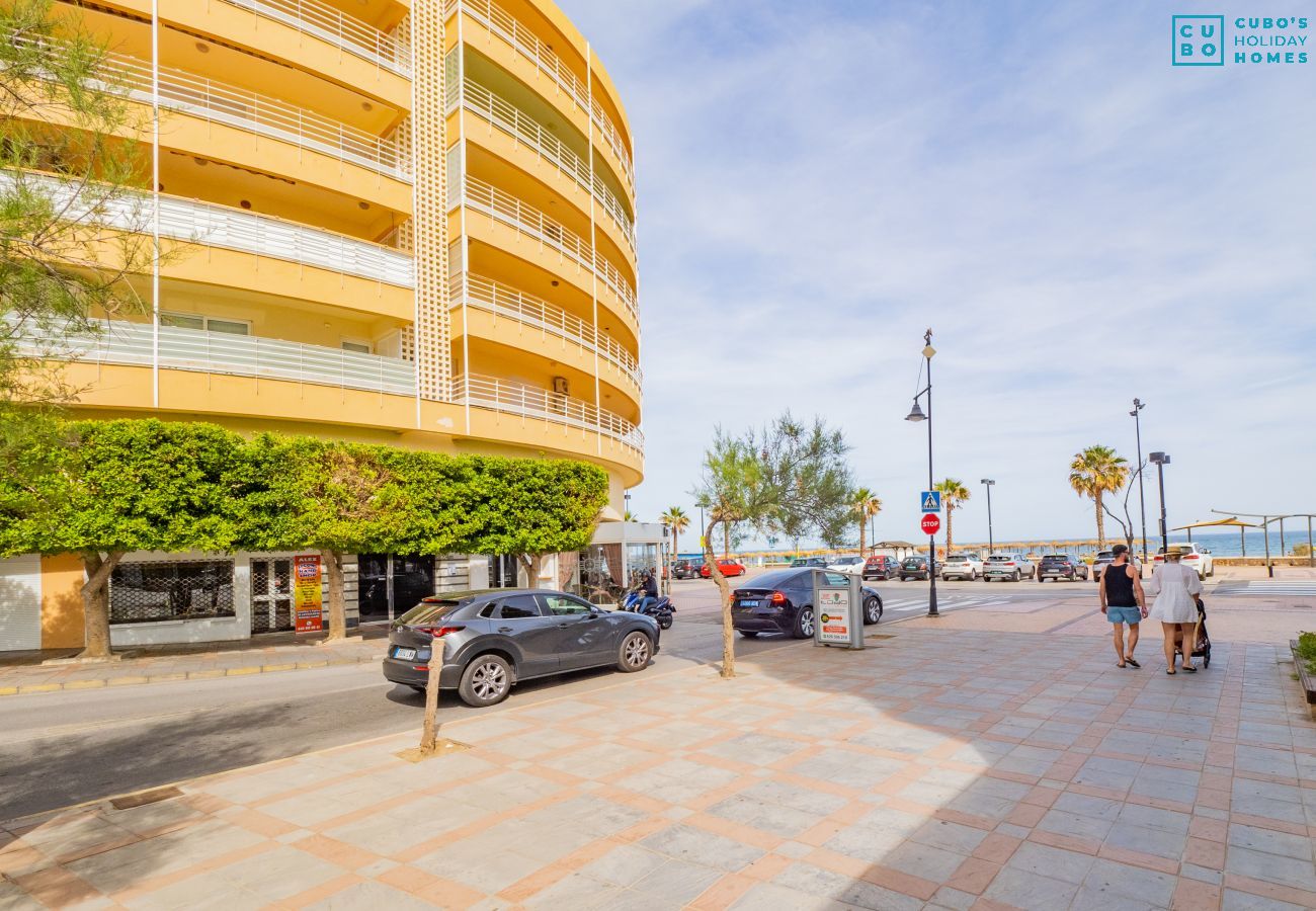 Appartement à Fuengirola - Cubo's Beach Side Flat & Free Parking