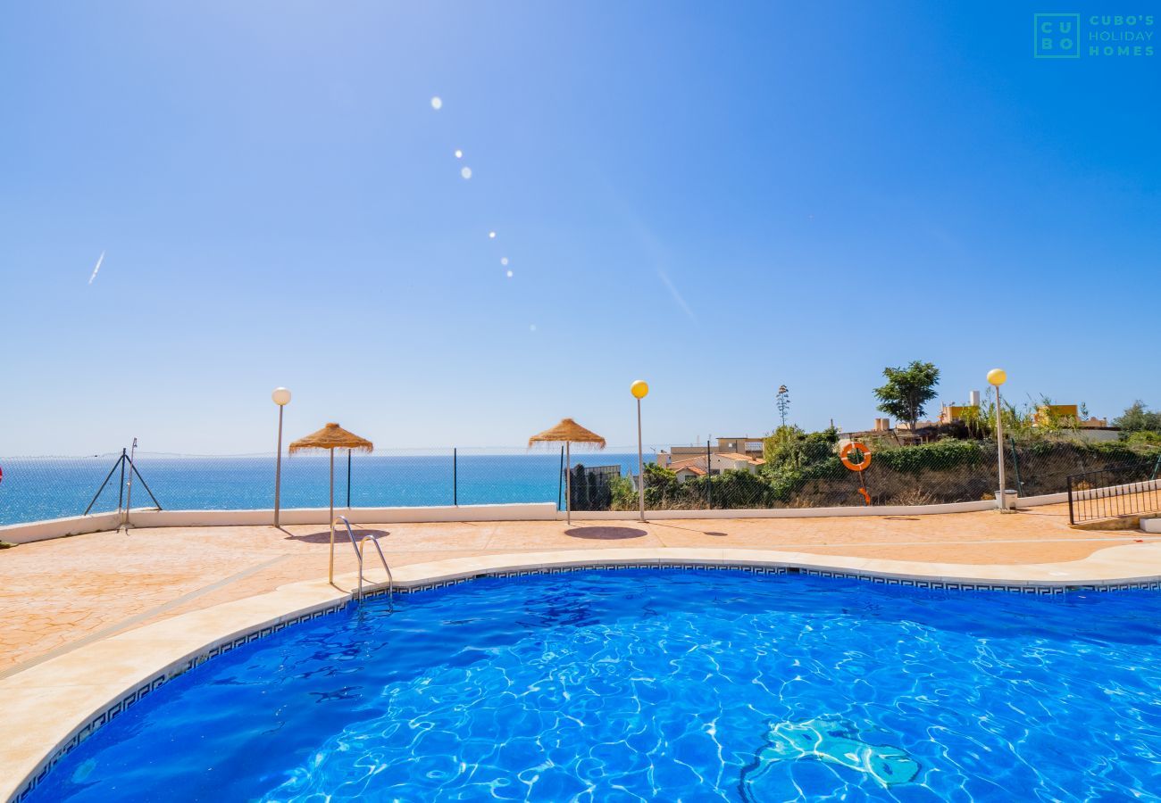 Appartement à Fuengirola - Cubo's Whiterock Diamond & Free Parking