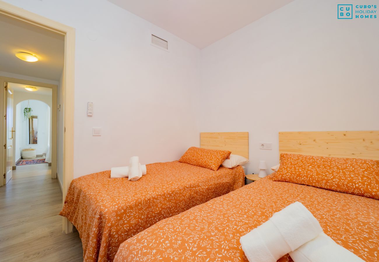 Appartement à Fuengirola - Cubo's Whiterock Diamond & Free Parking