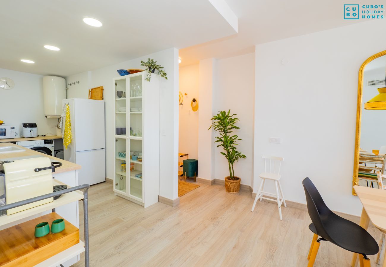 Appartement à Fuengirola - Cubo's Whiterock Diamond & Free Parking