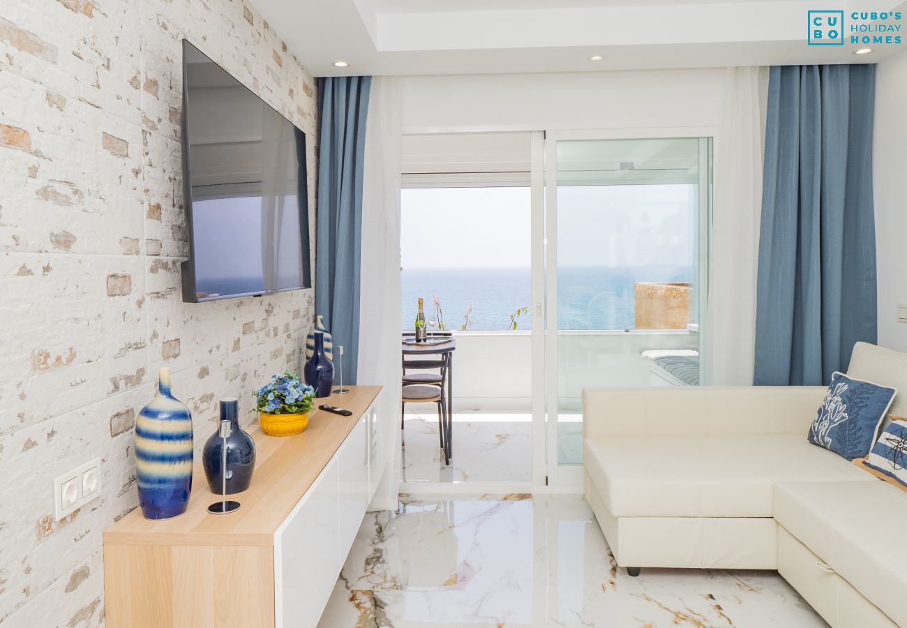 Appartement à Mijas Costa - Cubo's El Faro Beach Apartment with Pool