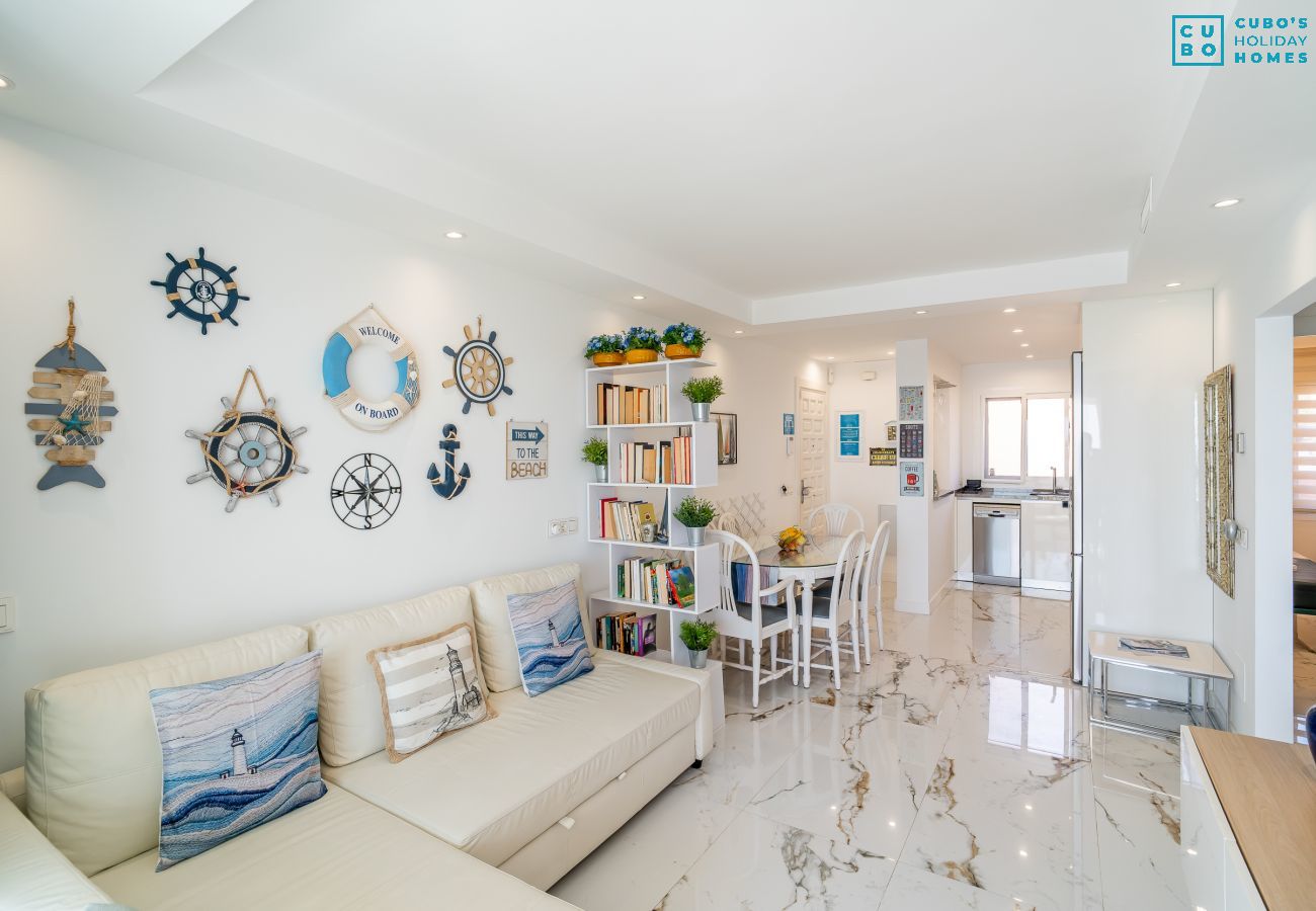 Appartement à Mijas Costa - Cubo's El Faro Beach Apartment with Pool