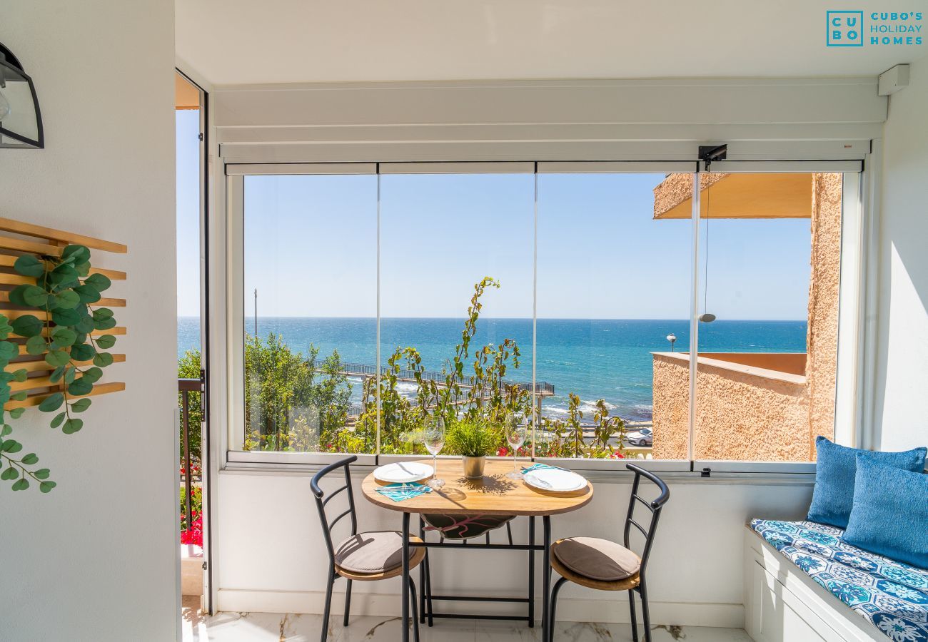 Appartement à Mijas Costa - Cubo's El Faro Beach Apartment with Pool