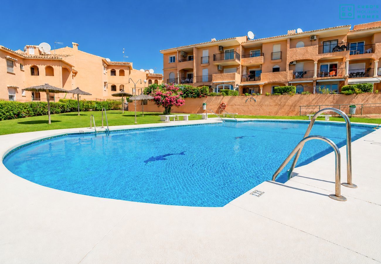 Appartement à Mijas Costa - Cubo's El Faro Beach Apartment with Pool