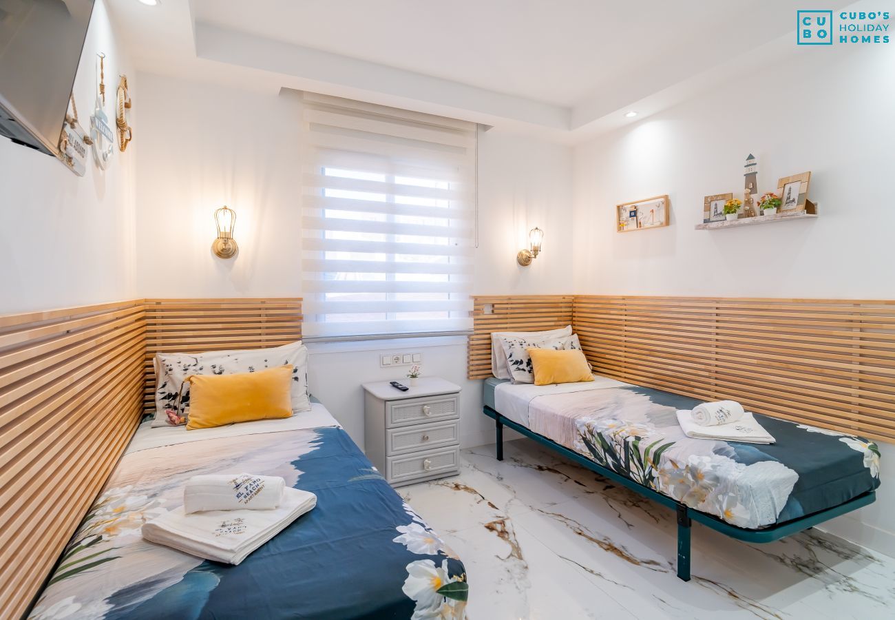 Appartement à Mijas Costa - Cubo's El Faro Beach Apartment with Pool