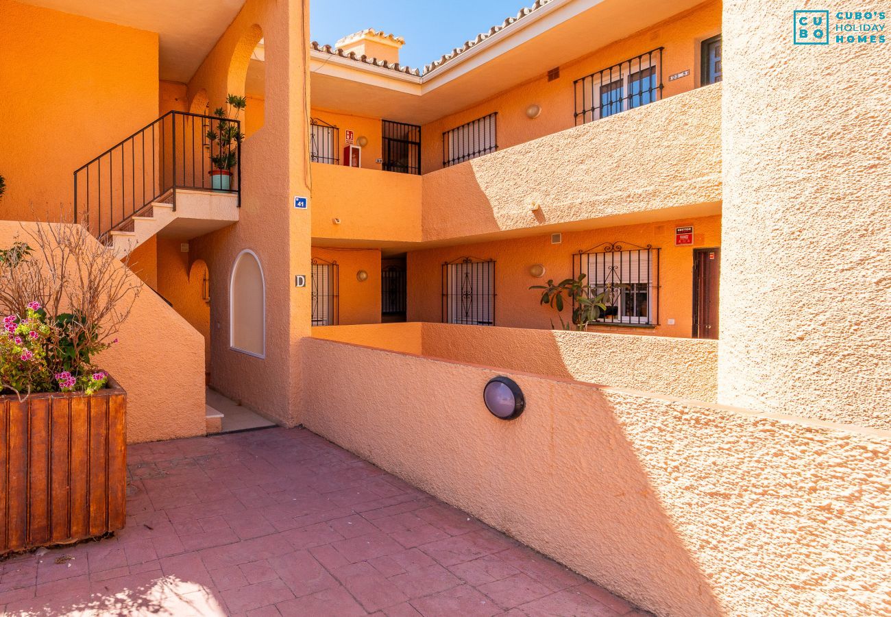 Appartement à Mijas Costa - Cubo's El Faro Beach Apartment with Pool