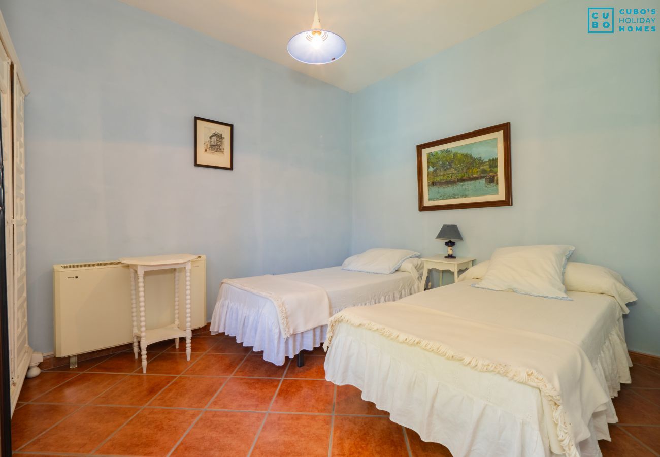 Chambres d'hôtes à Ronda - Cubo's 1, 2 y 3 Rooms La Cimada near Ronda