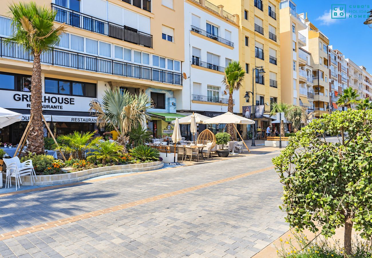Appartement à Estepona - Cubo's Estepona Oceanview Apartment & Free Parking