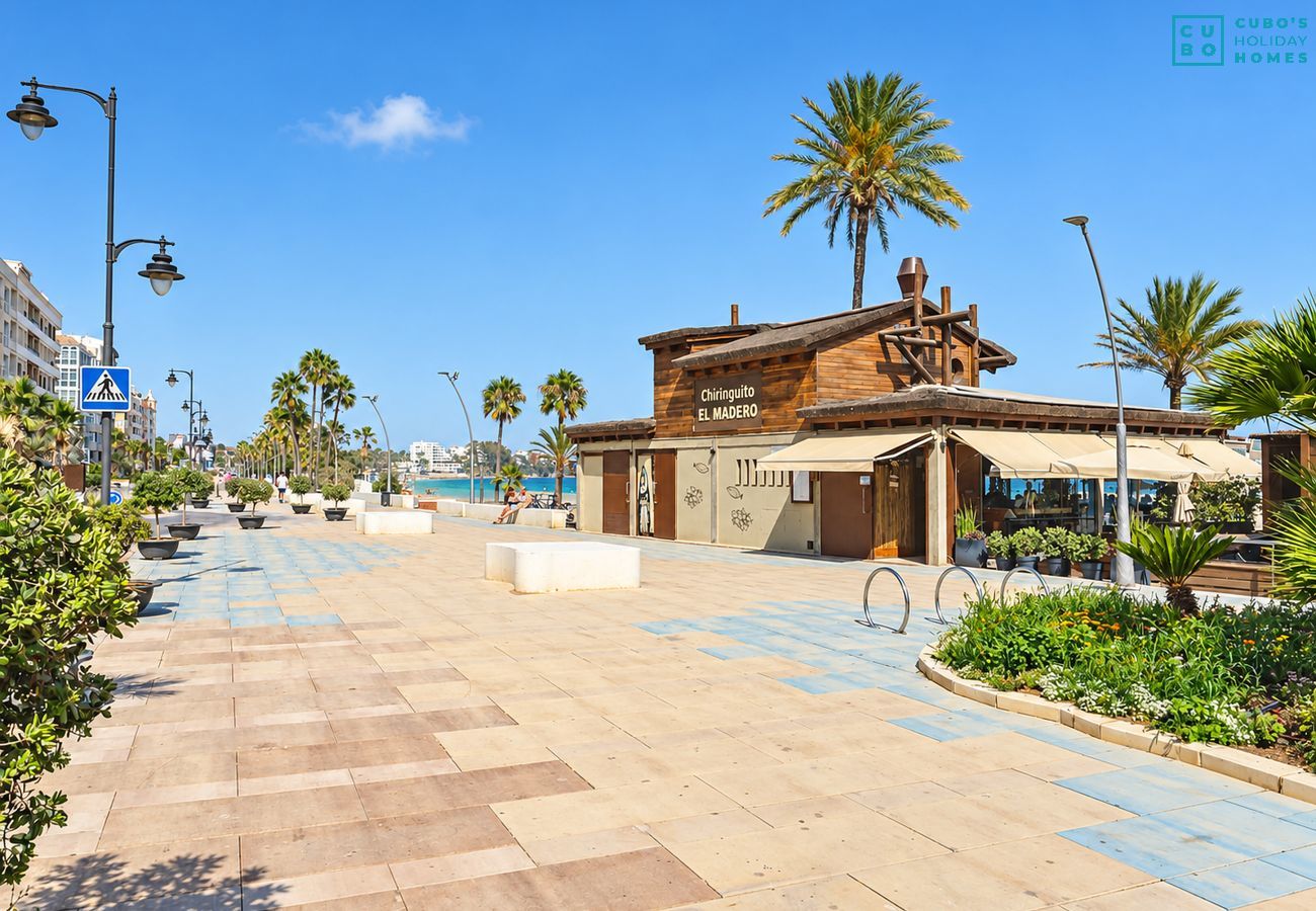 Appartement à Estepona - Cubo's Estepona Oceanview Apartment & Free Parking