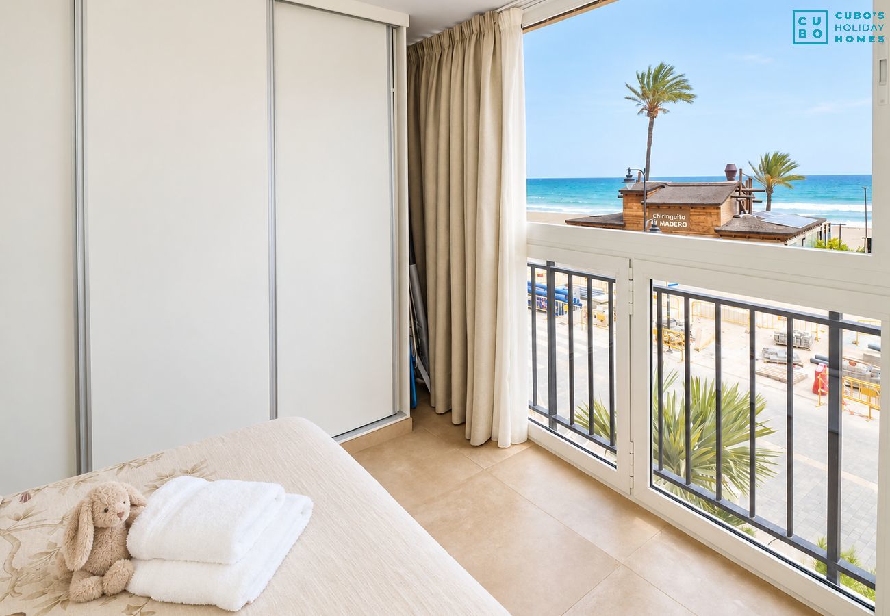 Appartement à Estepona - Cubo's Estepona Oceanview Apartment & Free Parking