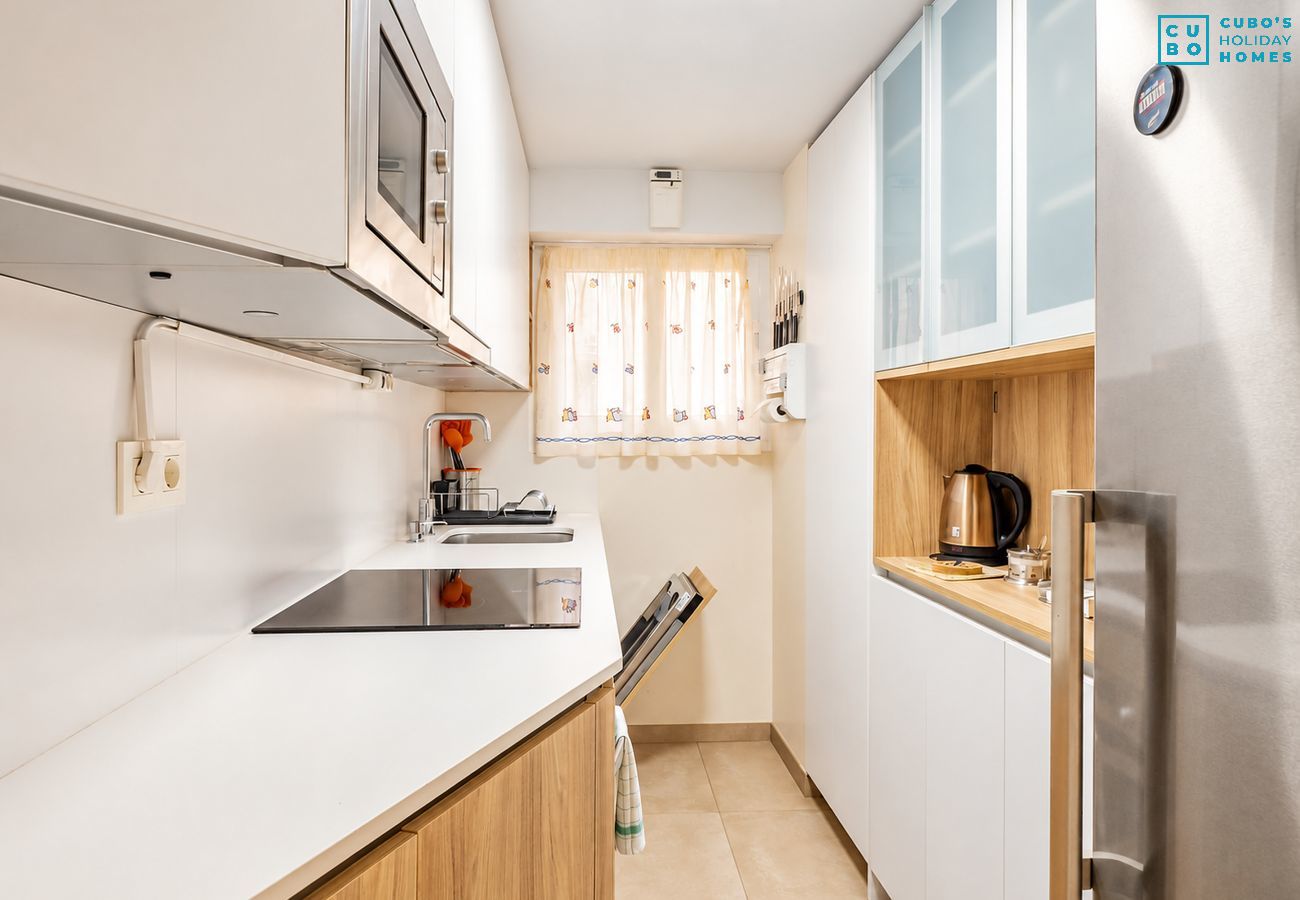 Appartement à Estepona - Cubo's Estepona Oceanview Apartment & Free Parking