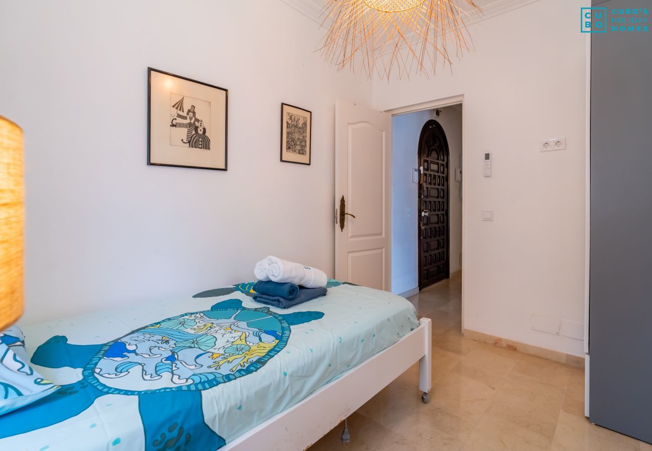 Villa à Mijas Costa - Cubo's Beachfront Villa Khayyam