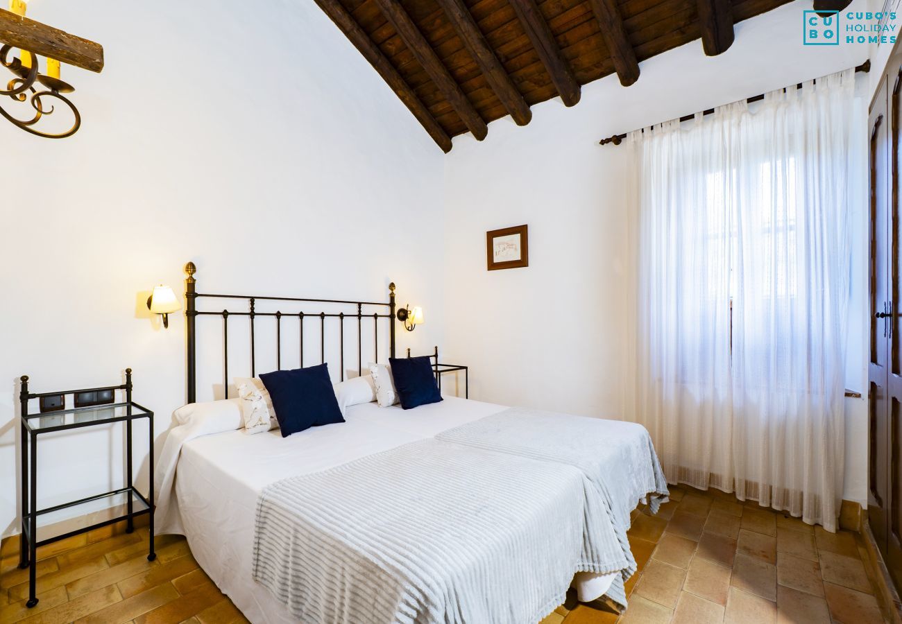 Chambres d'hôtes à Casarabonela - Cubo's Hotel Cortijo San Antonio 105 (Yerbabuena)