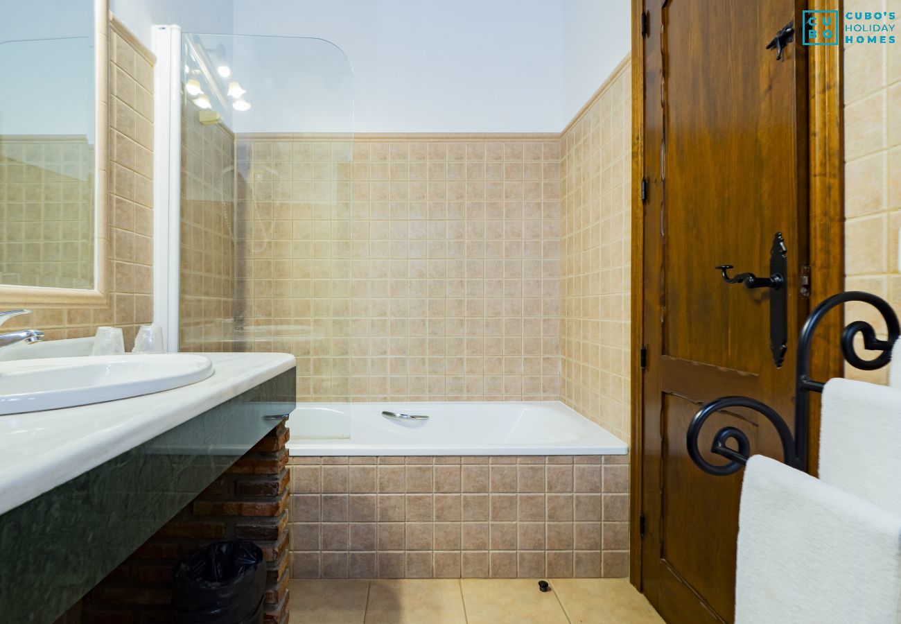 Chambres d'hôtes à Casarabonela - Cubo's Hotel Cortijo San Antonio 105 (Yerbabuena)
