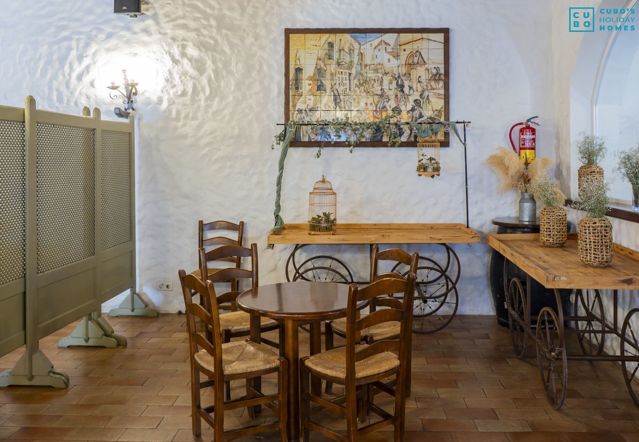 Chambres d'hôtes à Casarabonela - Cubo's Hotel Cortijo San Antonio 105 (Yerbabuena)
