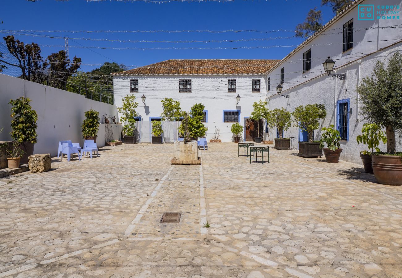 Chambres d'hôtes à Casarabonela - Cubo's Hotel Cortijo San Antonio 105 (Yerbabuena)