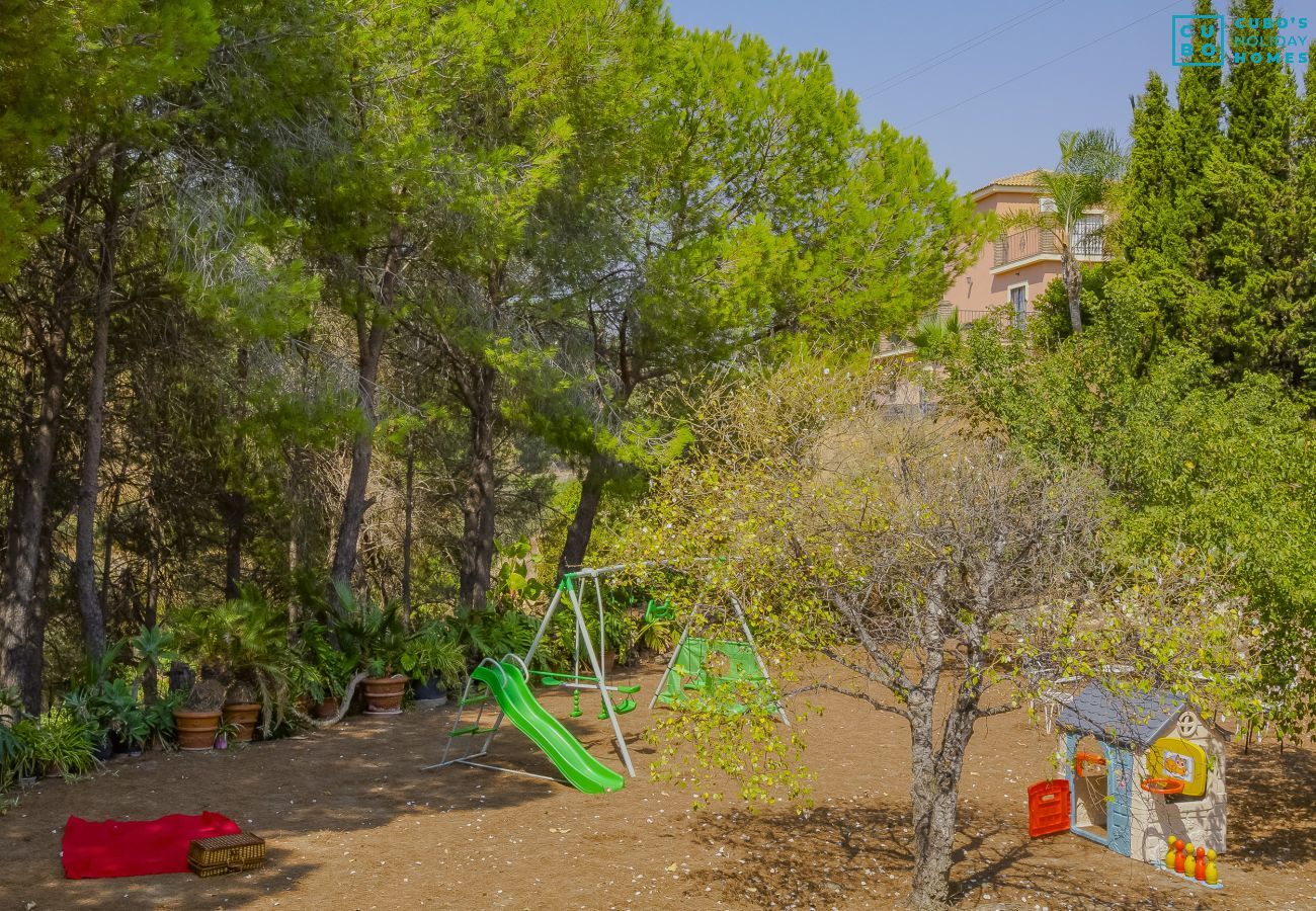 Villa à Alhaurín el Grande - Cubo's Villa Bresell Privacy Pool & Family Fun
