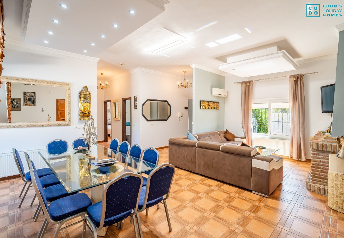 Villa à Alhaurín el Grande - Cubo's Villa Las Palmeras Altas 14PAX