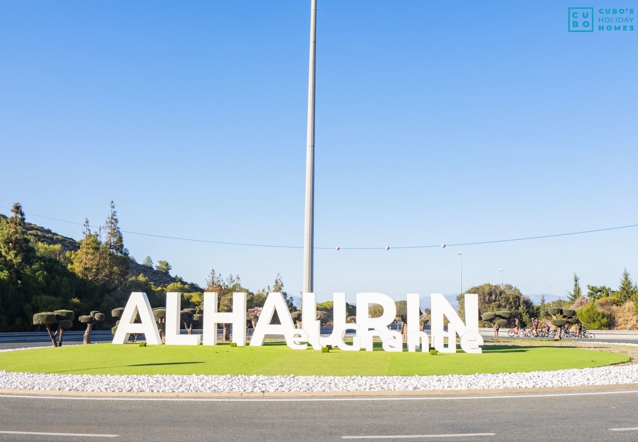 Appartement à Alhaurín el Grande - Cubo's King Apartment & Terrace